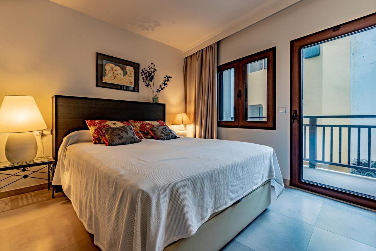 Rafael - Pine Walk With Stunning Views To The Sea